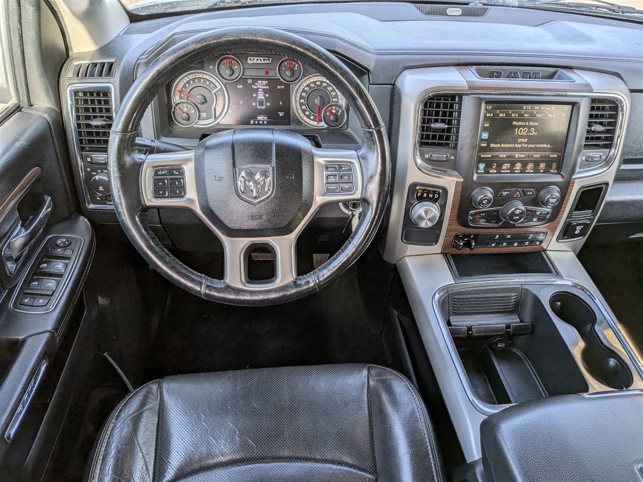 RAM 1500 Laramie Crew Cab SWB 2WD 2016