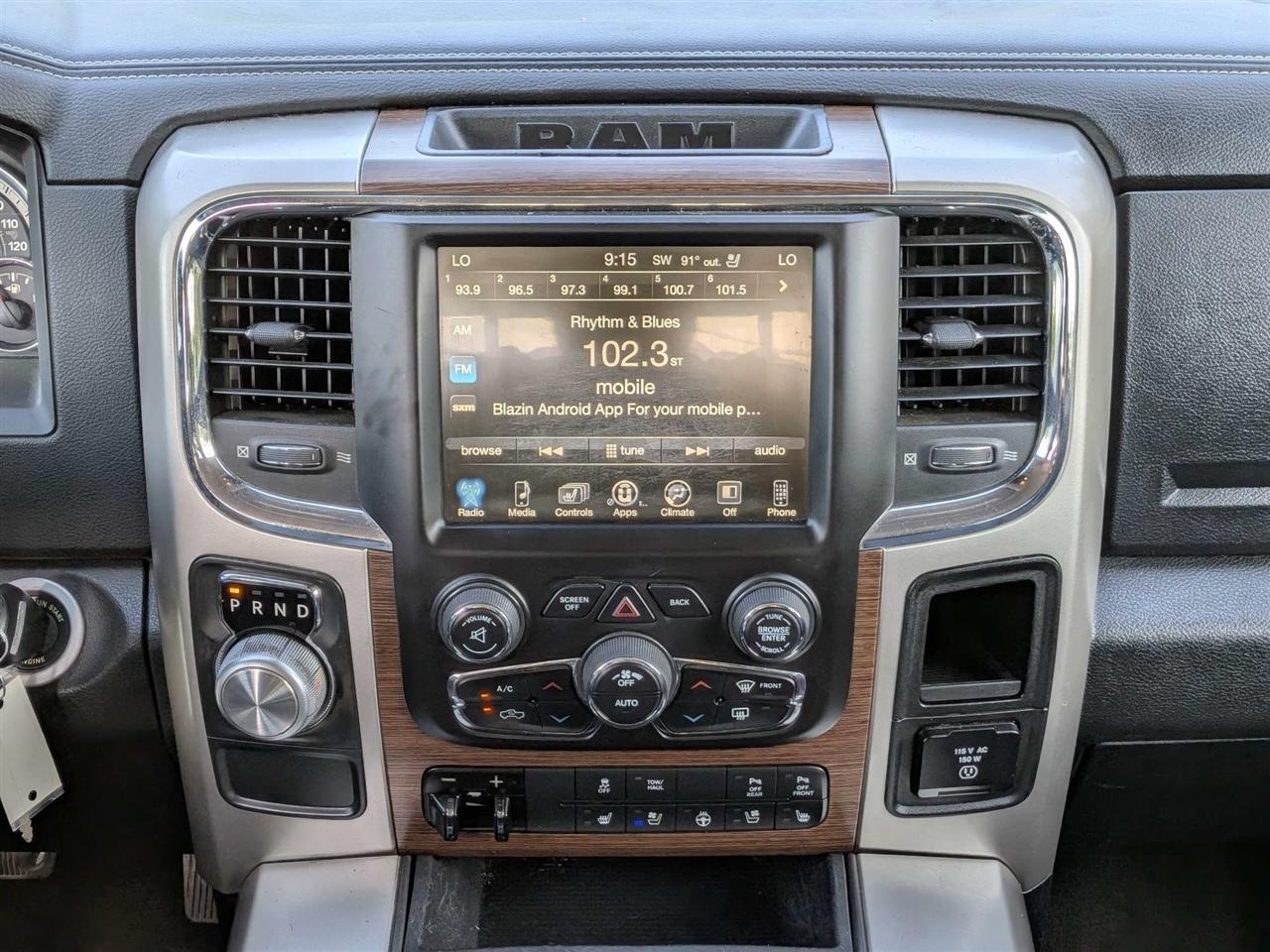 RAM 1500 Laramie Crew Cab SWB 2WD 2016