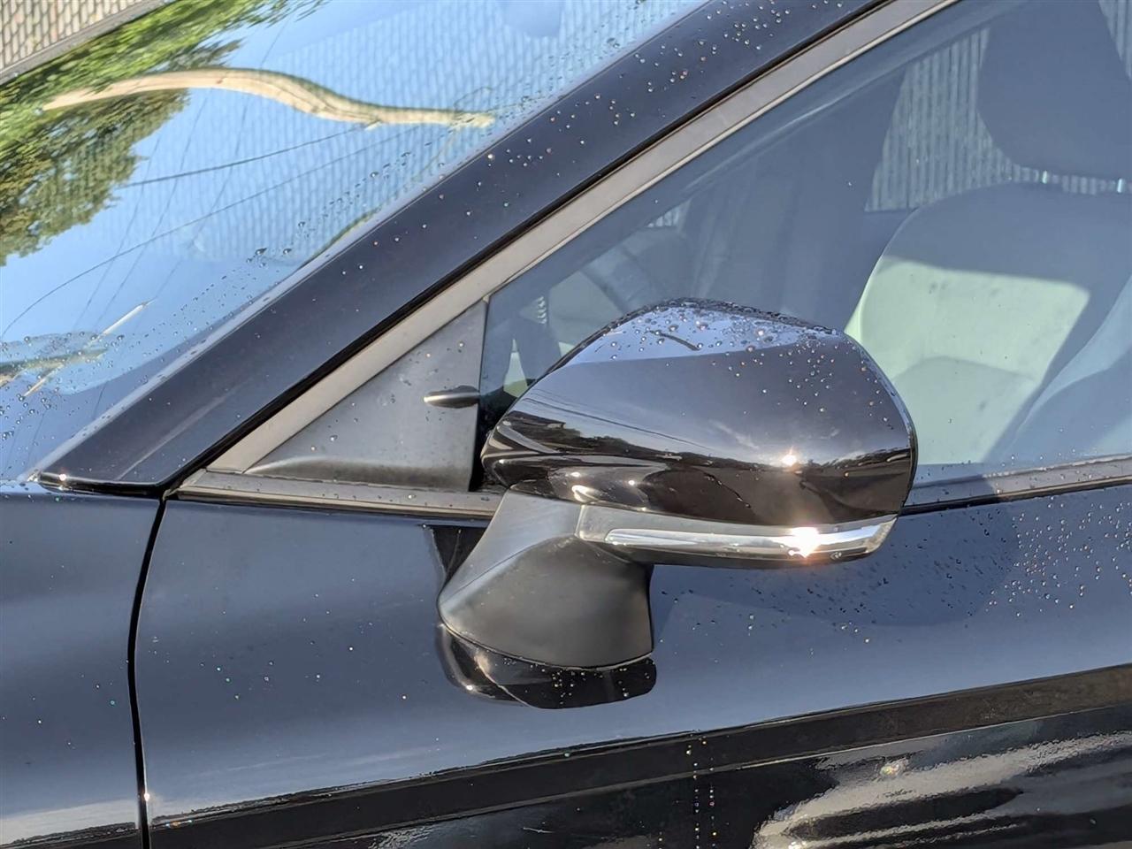 Toyota Camry Hybrid XLE 2025