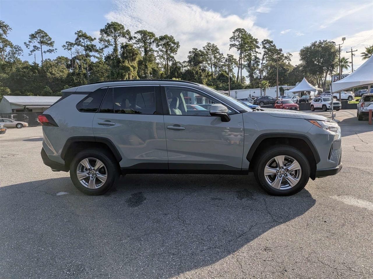 Toyota RAV4 XLE 2022