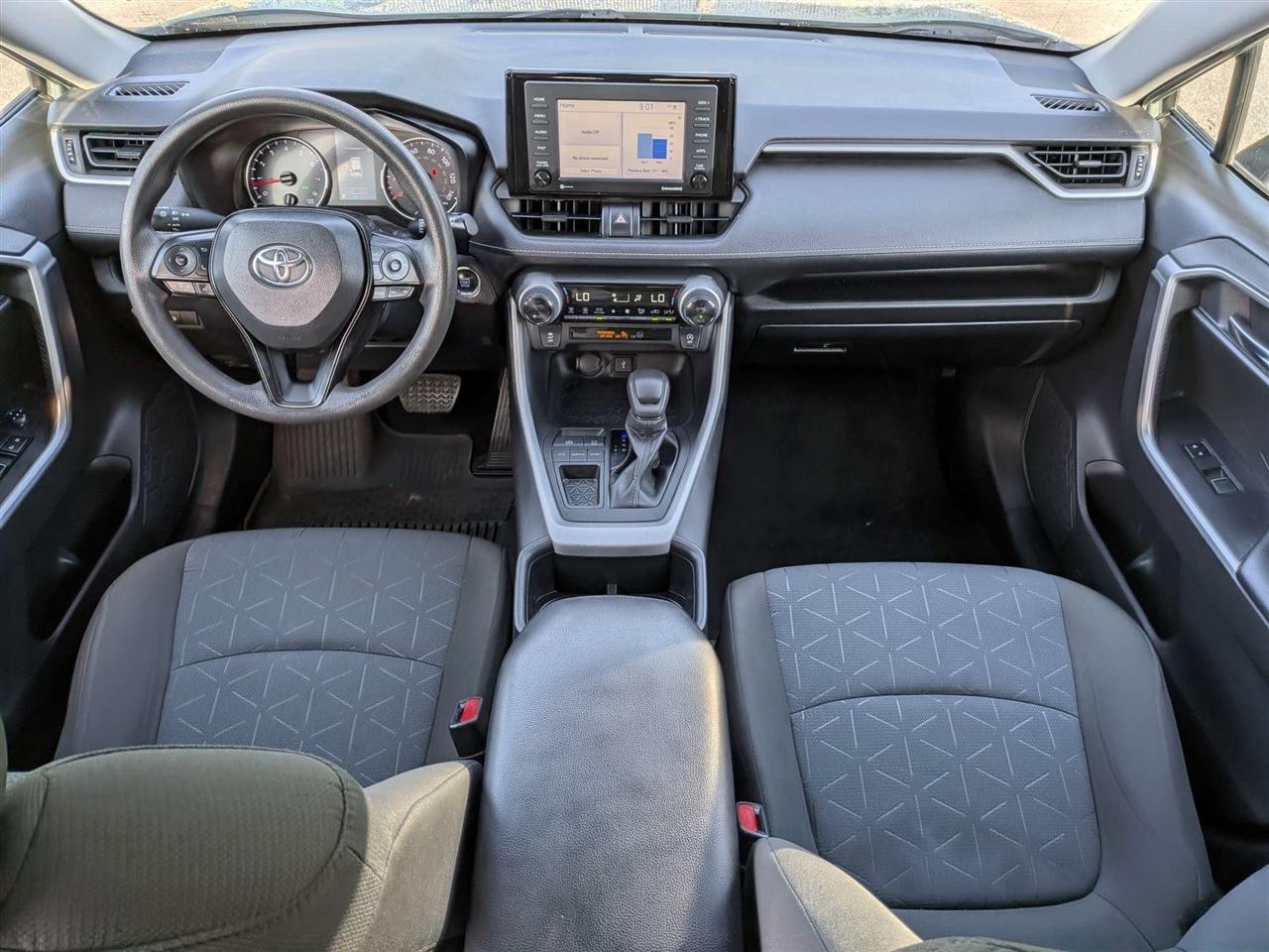 Toyota RAV4 XLE 2022