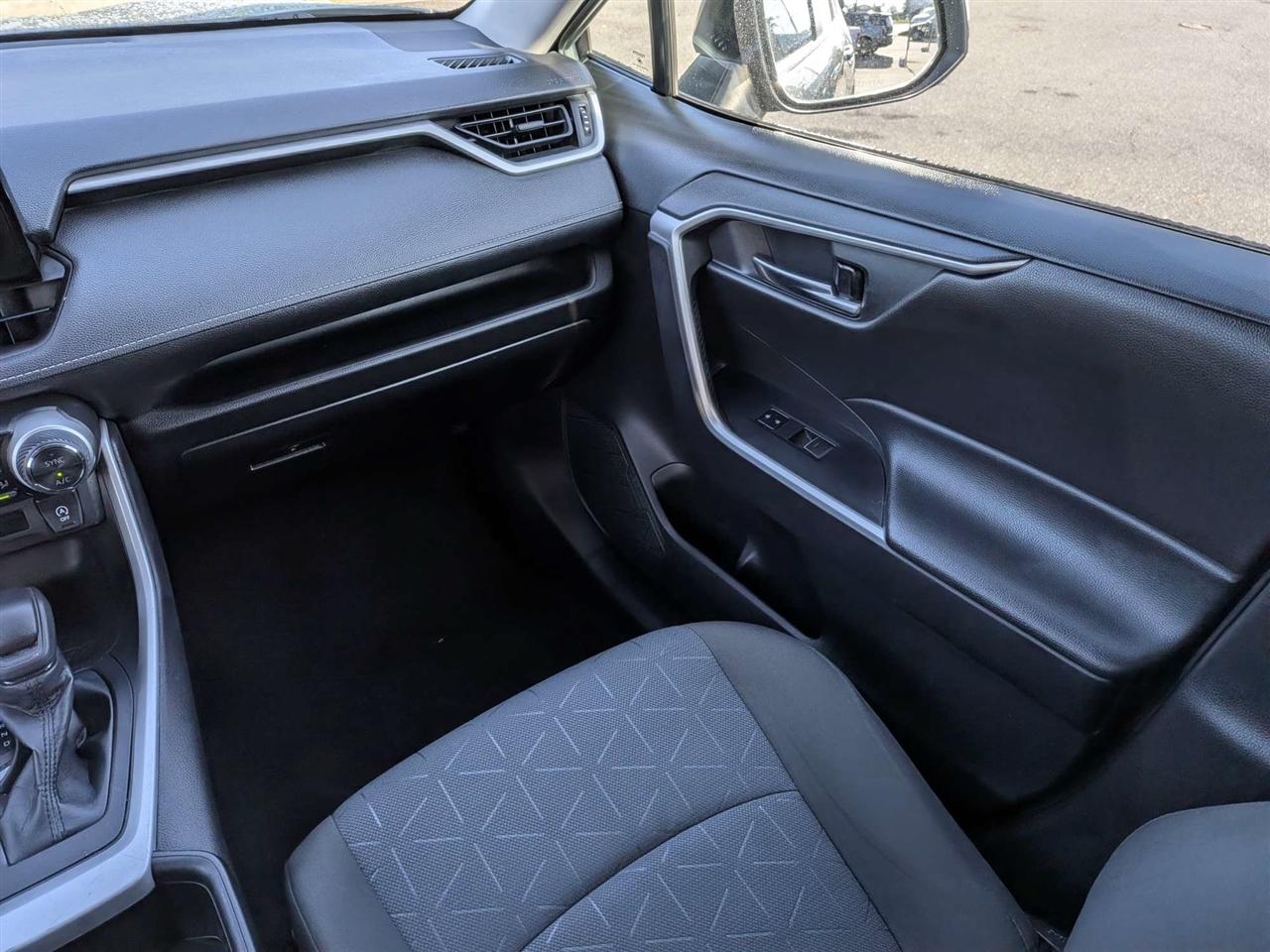 Toyota RAV4 XLE 2022