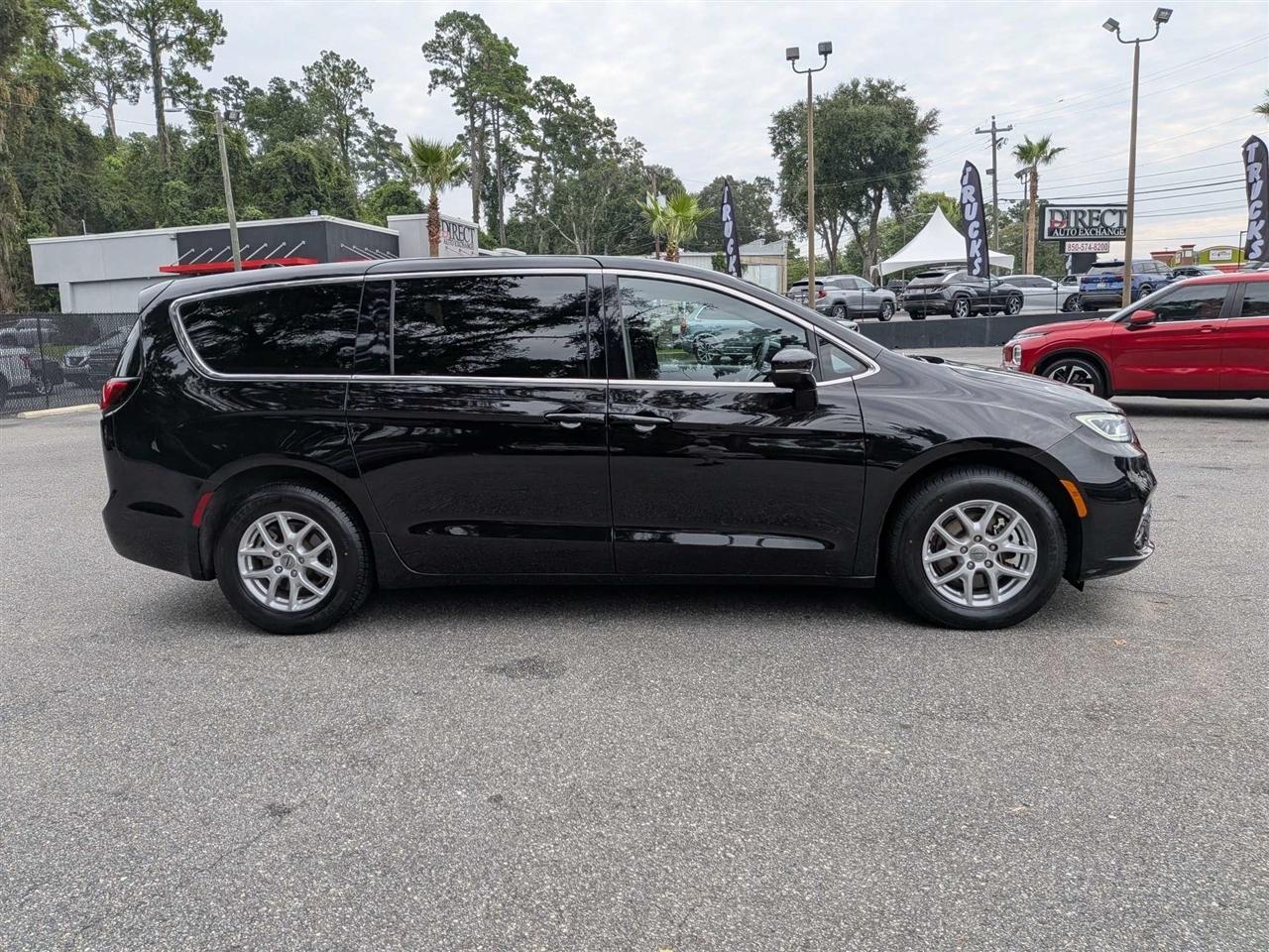 Chrysler Pacifica Select 2025