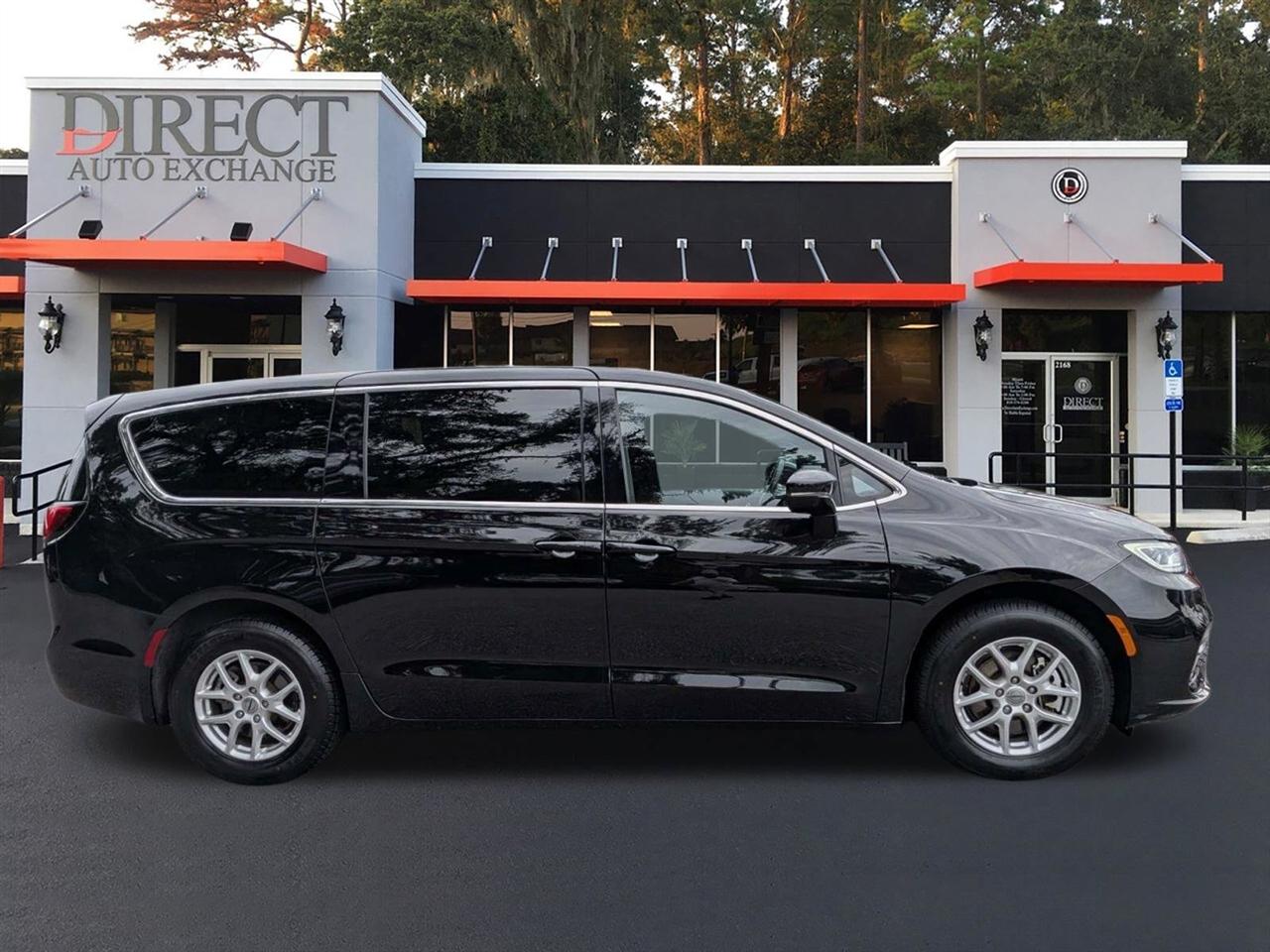 Chrysler Pacifica Select 2025