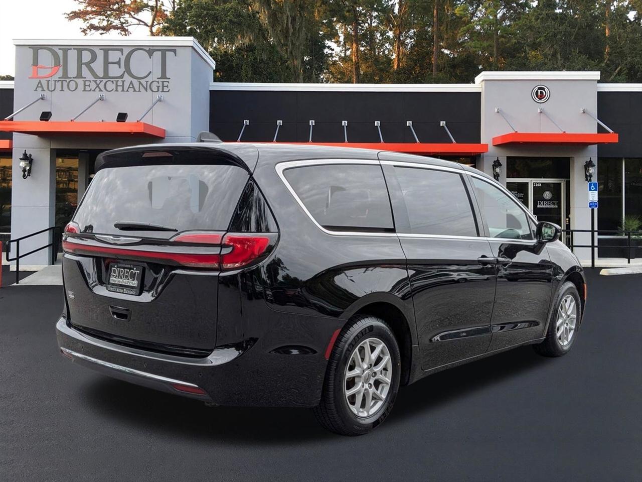 Chrysler Pacifica Select 2025