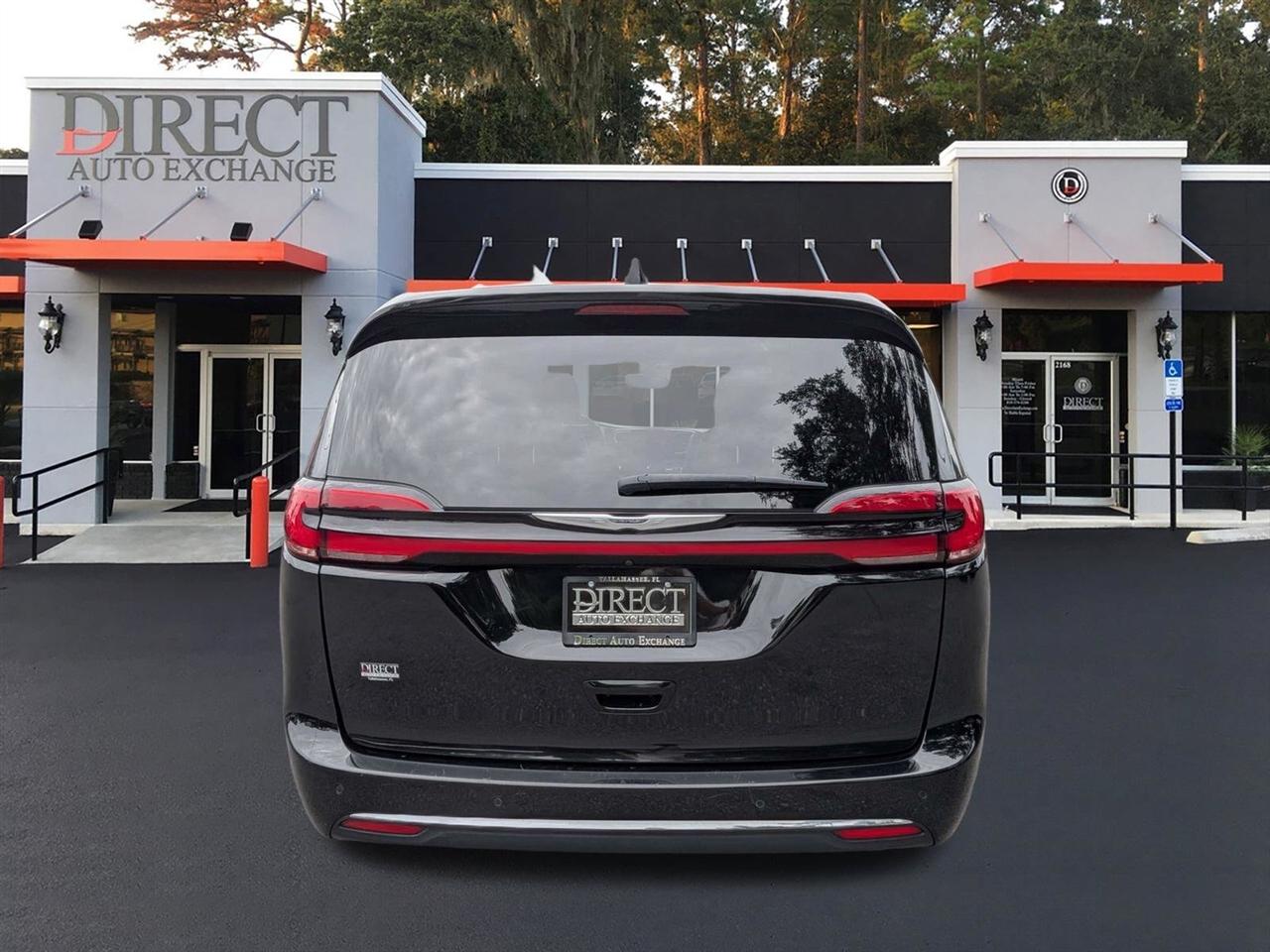 Chrysler Pacifica Select 2025