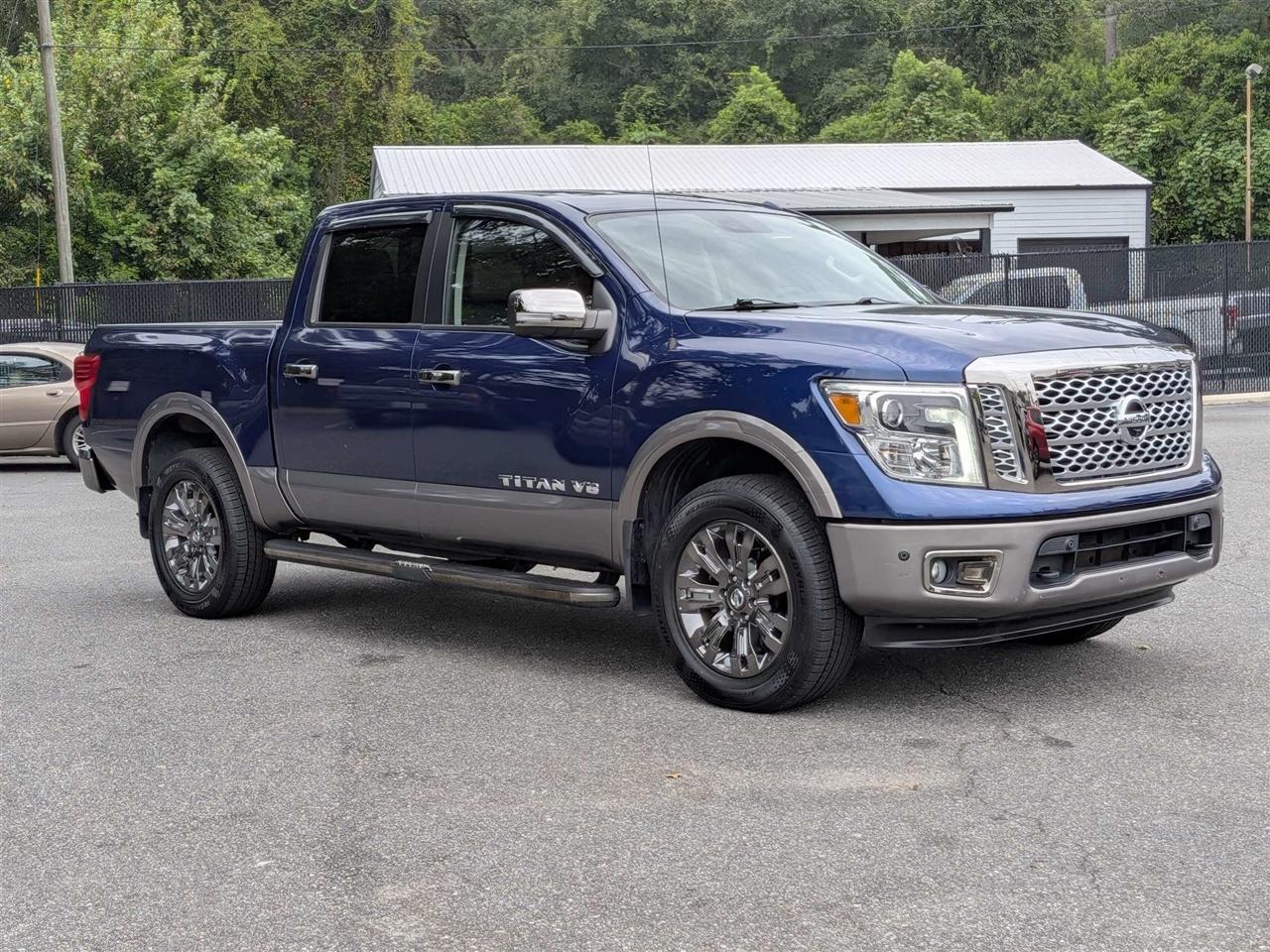Nissan Titan Platinum Reserve Crew Cab 4WD 2018