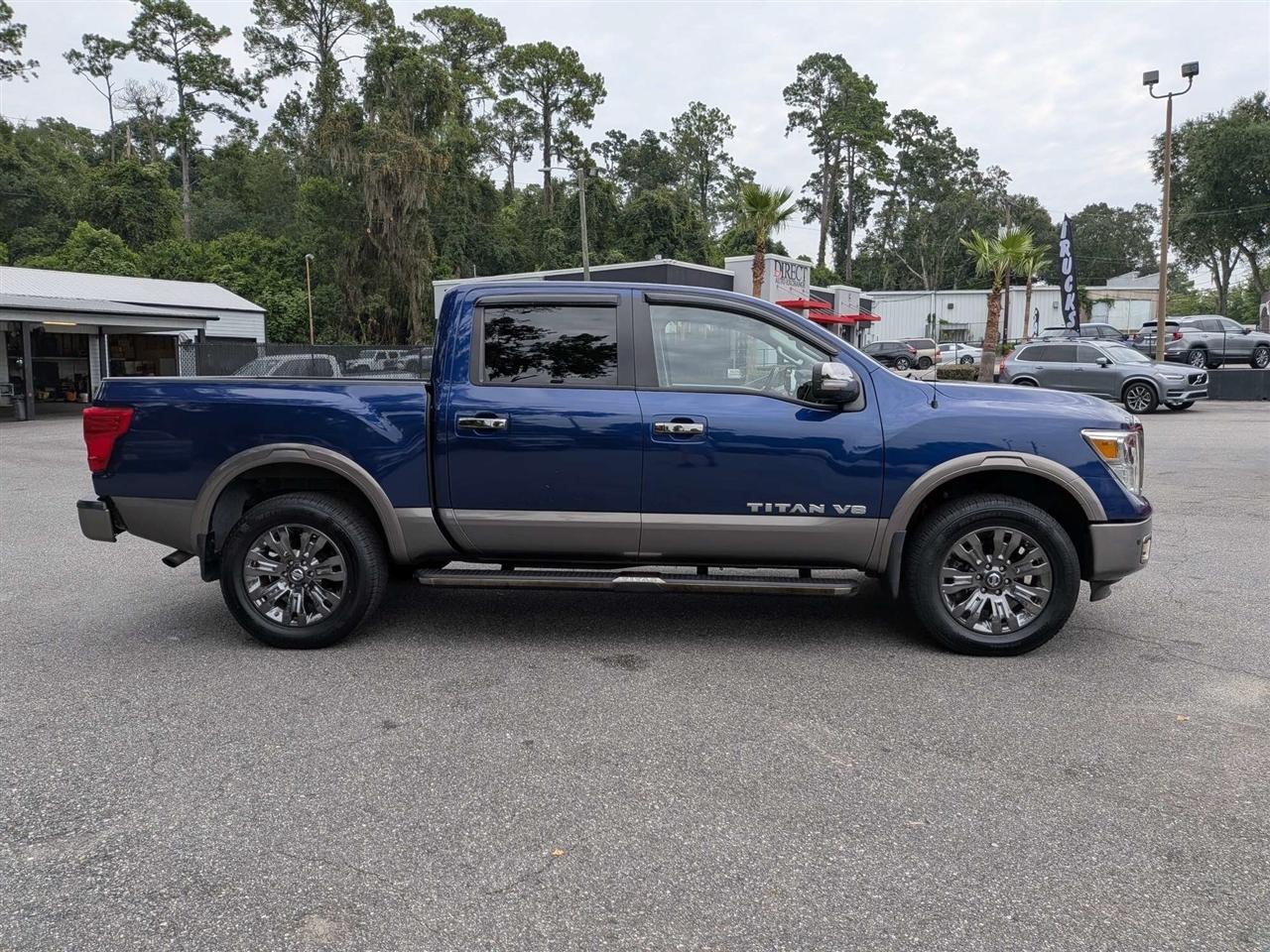 Nissan Titan Platinum Reserve Crew Cab 4WD 2018