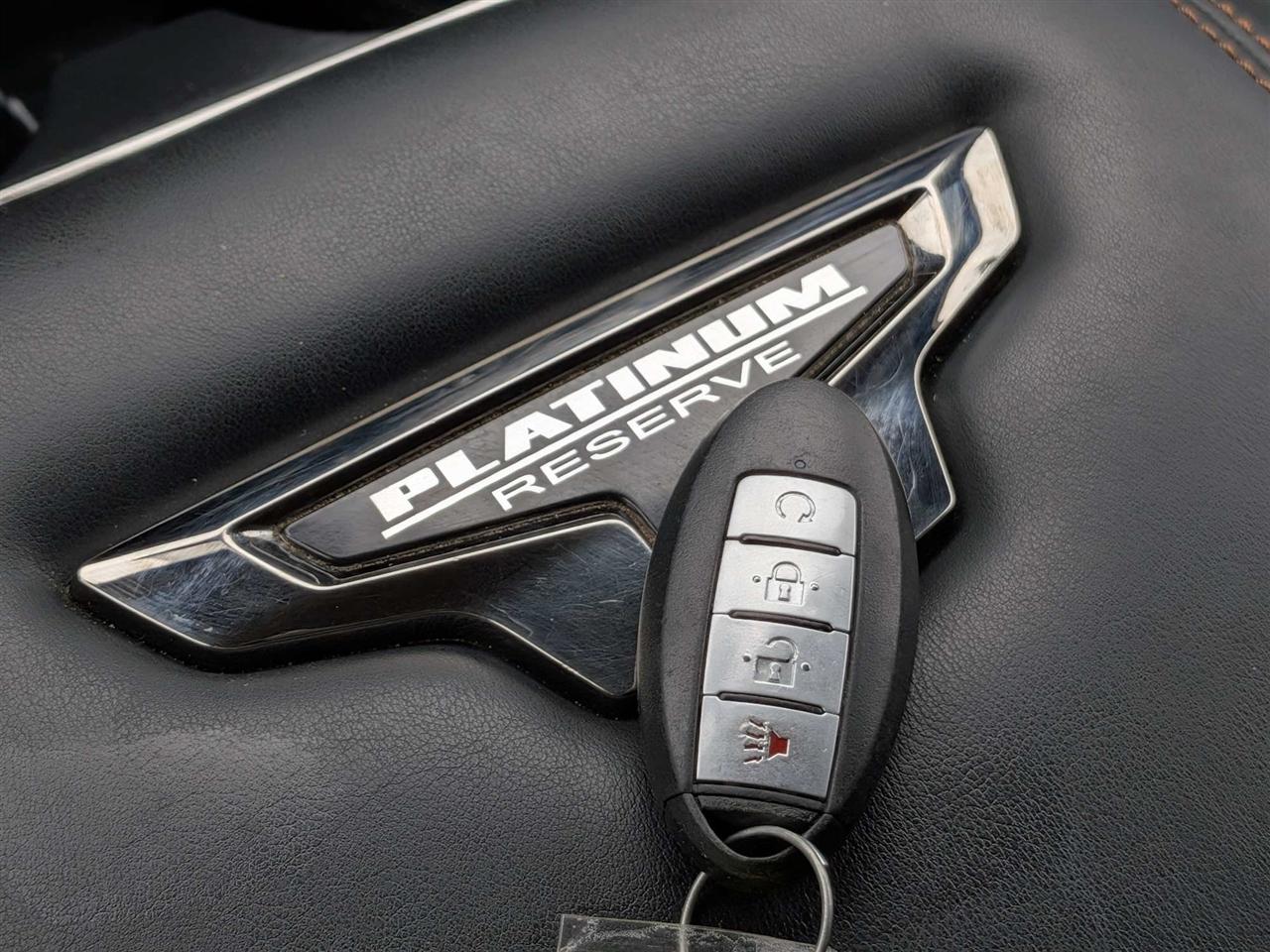 Nissan Titan Platinum Reserve Crew Cab 4WD 2018