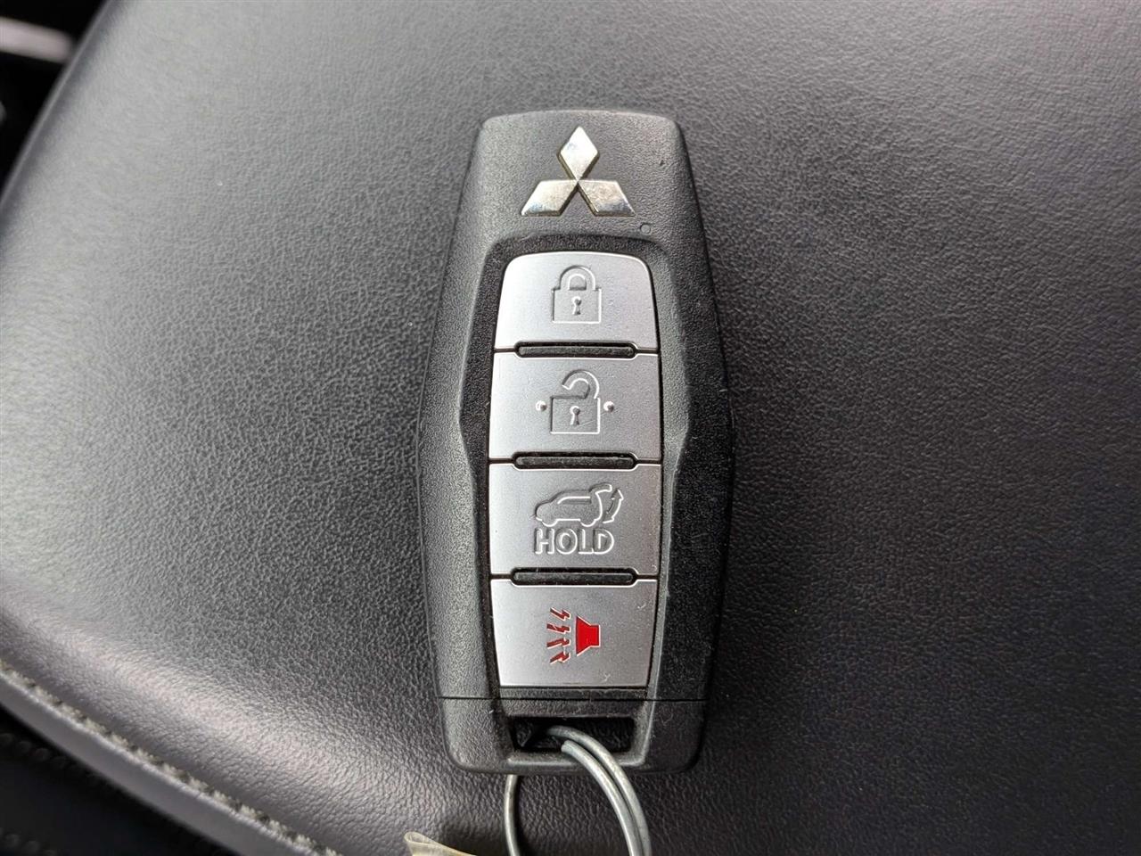 Mitsubishi Outlander SE 2WD 2023