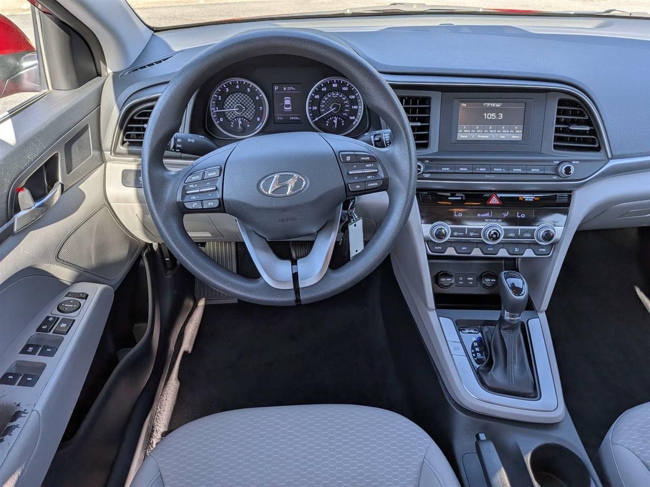 Hyundai Elantra SE 6M 2020