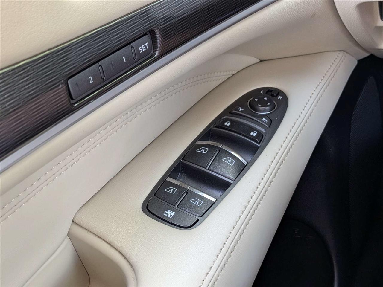 Infiniti QX60 PURE 2020