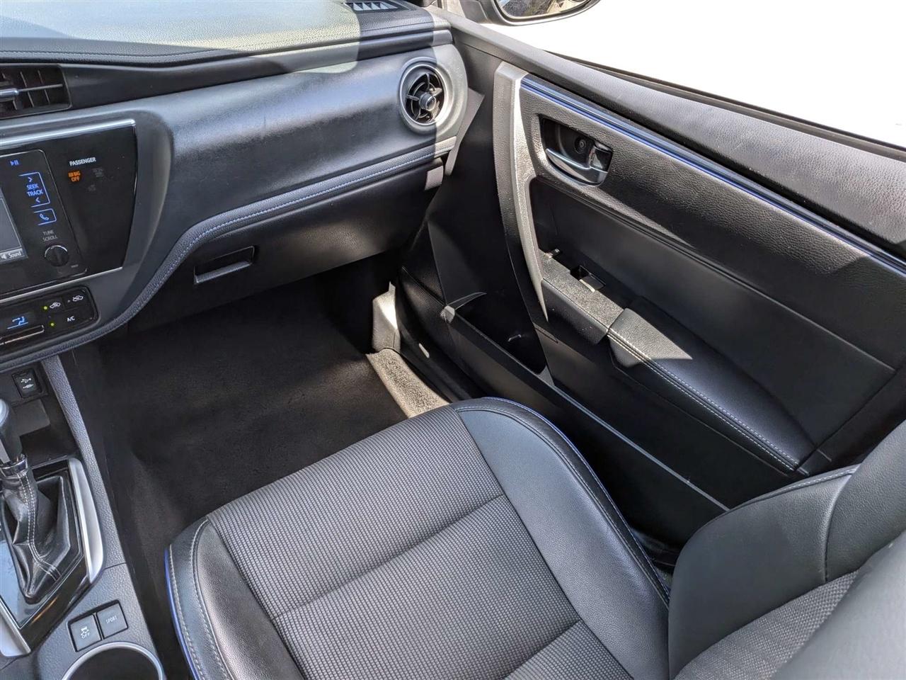 Toyota Corolla L CVT 2017
