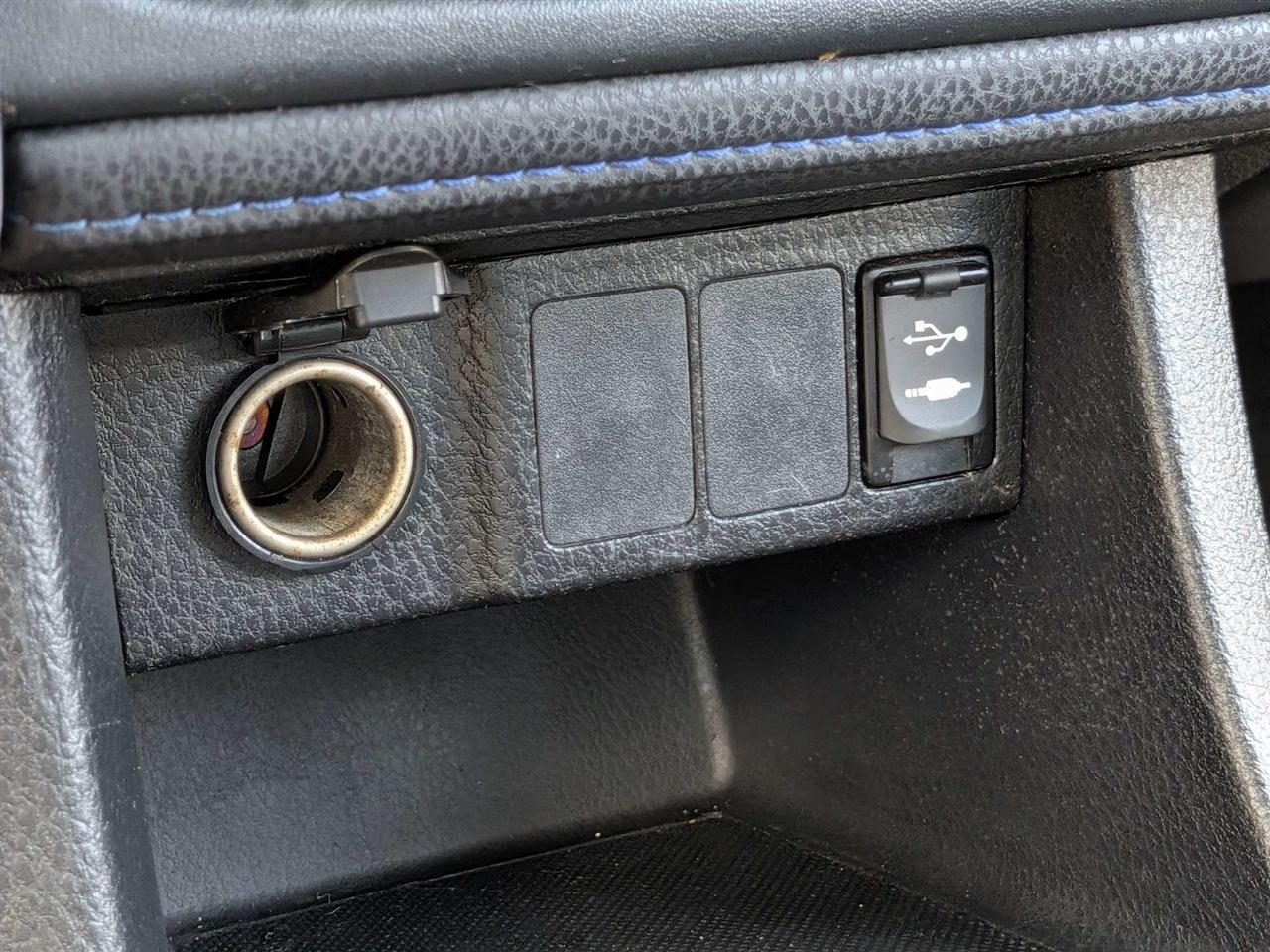 Toyota Corolla L CVT 2017