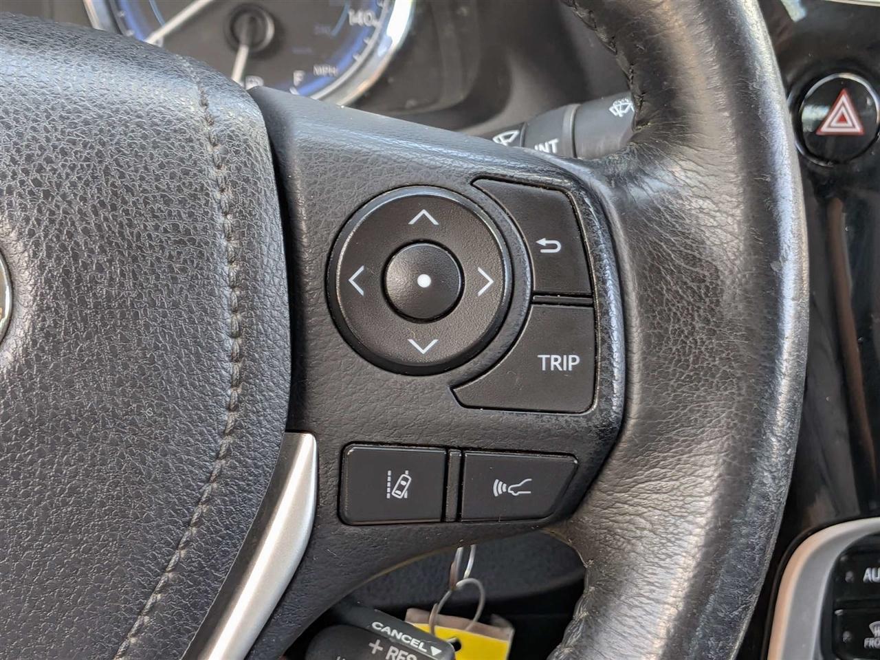 Toyota Corolla L CVT 2017