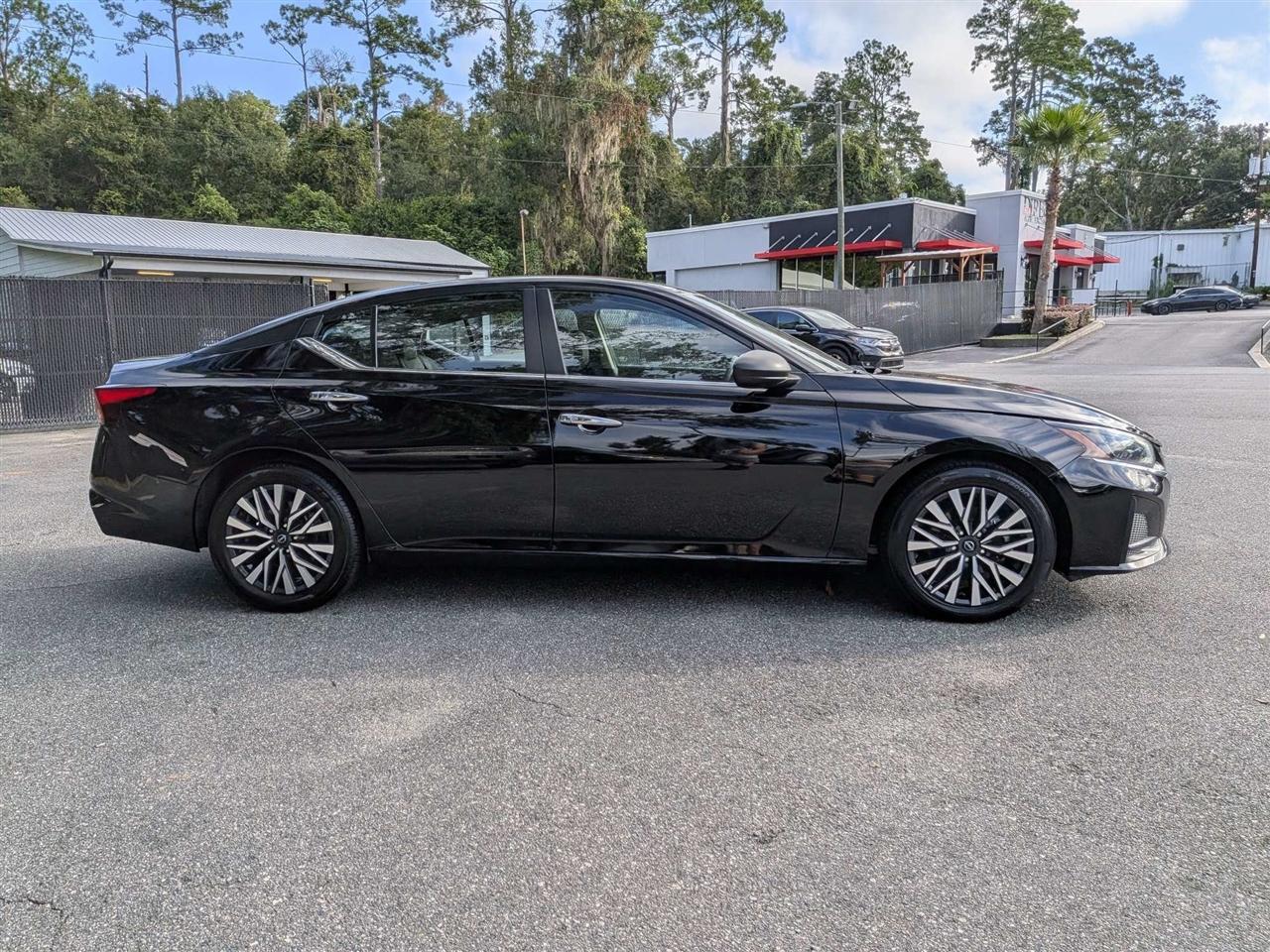 Nissan Altima 2.5 SV 2024