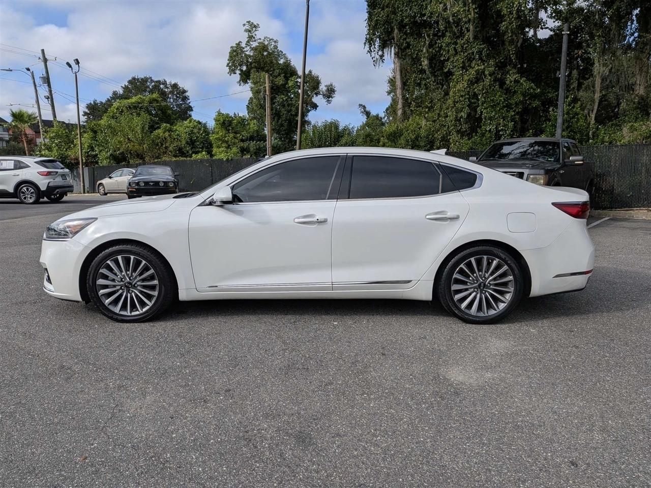 Kia Cadenza Premium 2019