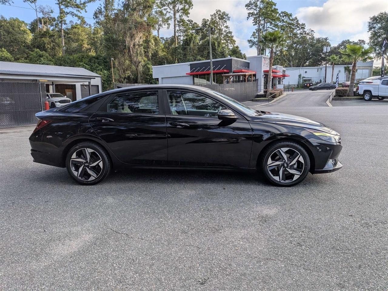 Hyundai Elantra SEL 2023