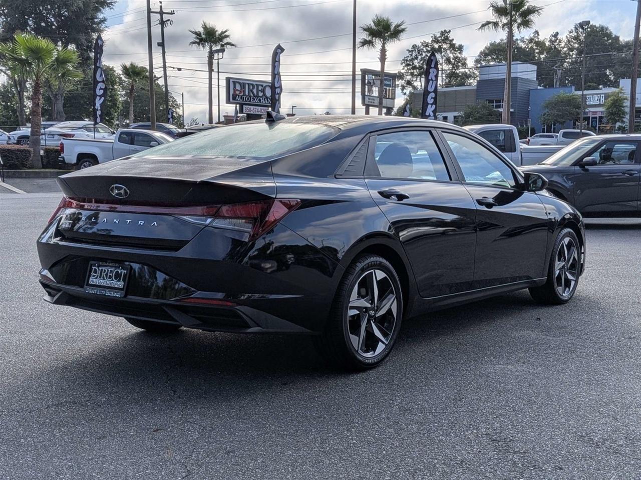 Hyundai Elantra SEL 2023