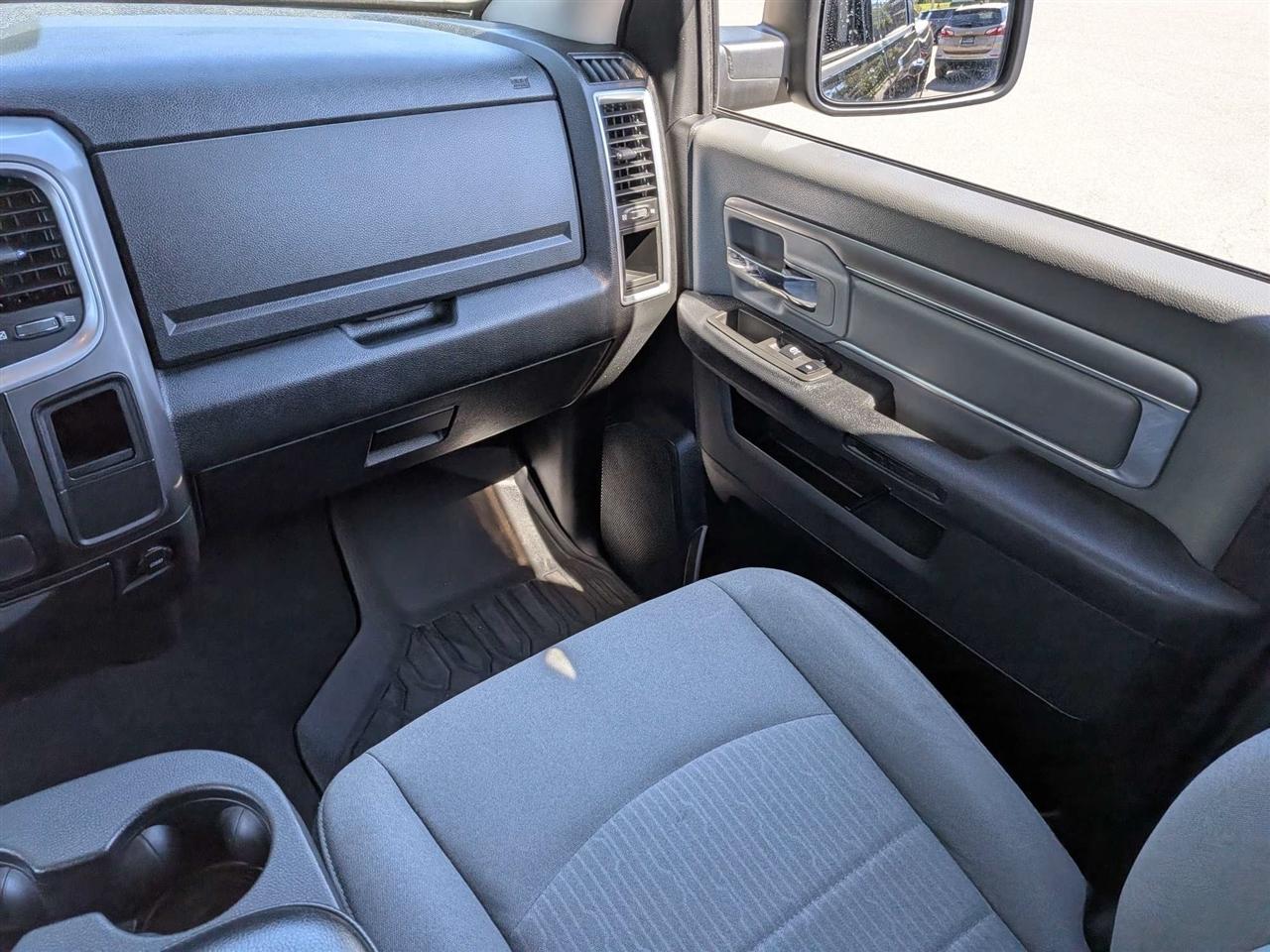 RAM 1500 Classic Tradesman Crew Cab SWB 2WD 2021