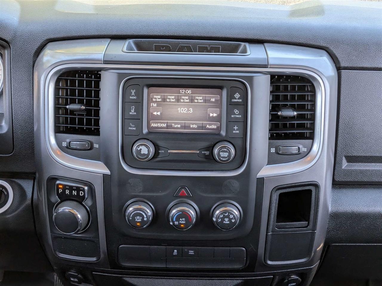 RAM 1500 Classic Tradesman Crew Cab SWB 2WD 2021