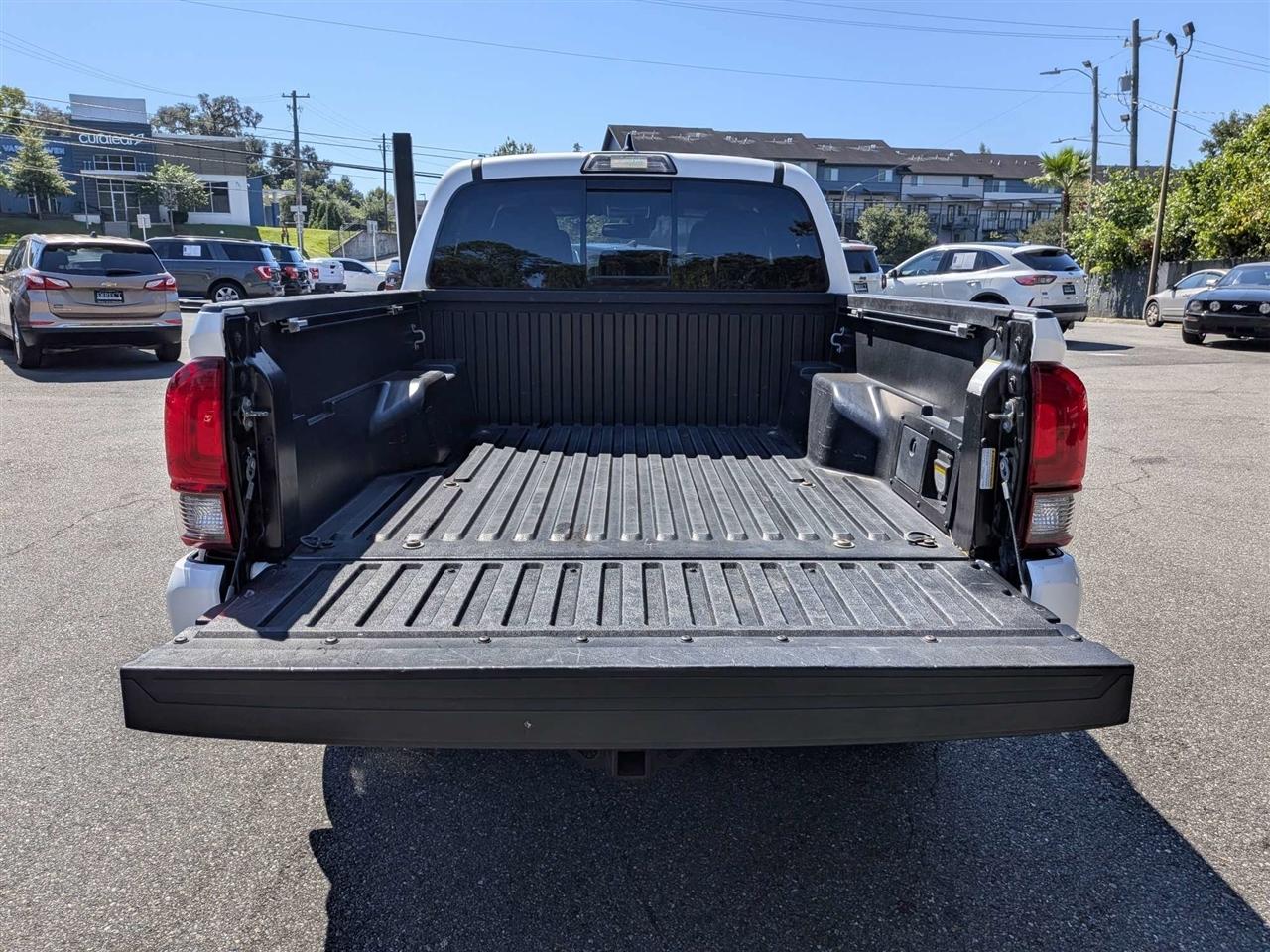 Toyota Tacoma SR5 Double Cab Long Bed V6 6AT 2WD 2019