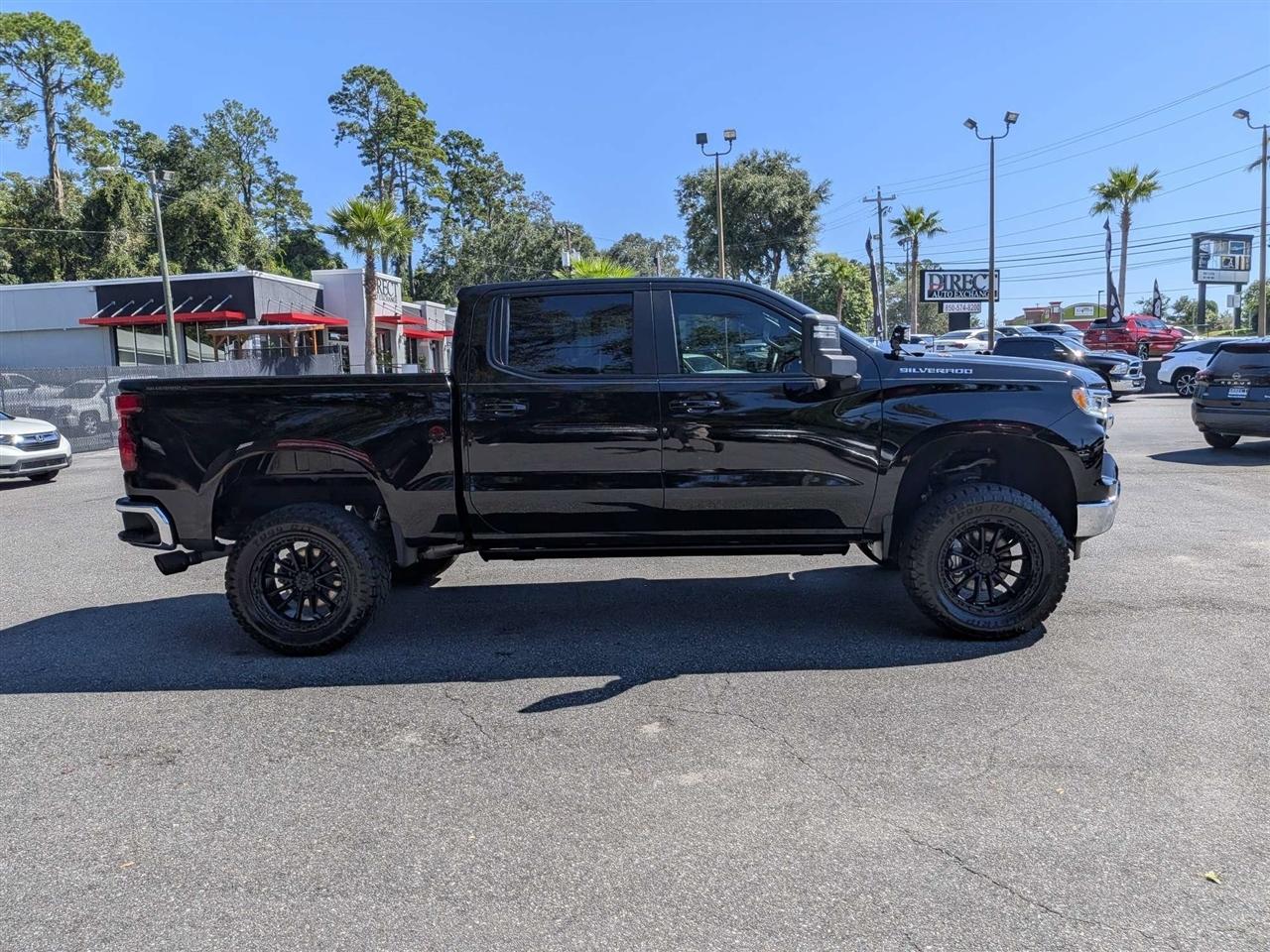 Chevrolet Silverado 1500 LT Crew Cab 2WD 2024