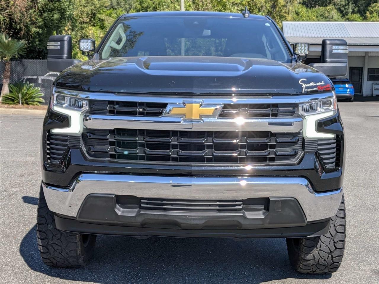 Chevrolet Silverado 1500 LT Crew Cab 2WD 2024