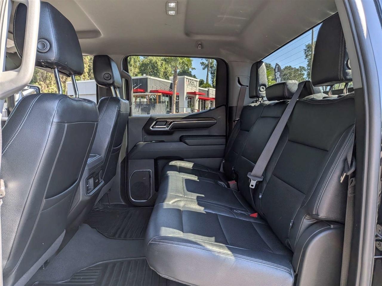 Chevrolet Silverado 1500 LT Crew Cab 2WD 2024