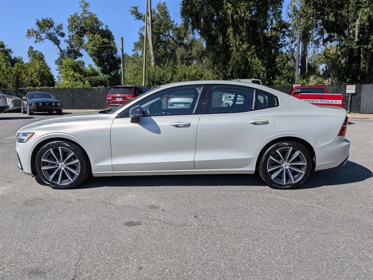 Volvo S60 B5 Momentum 2022