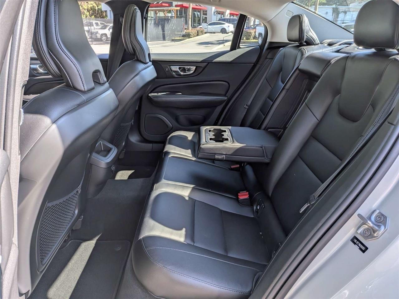 Volvo S60 B5 Momentum 2022