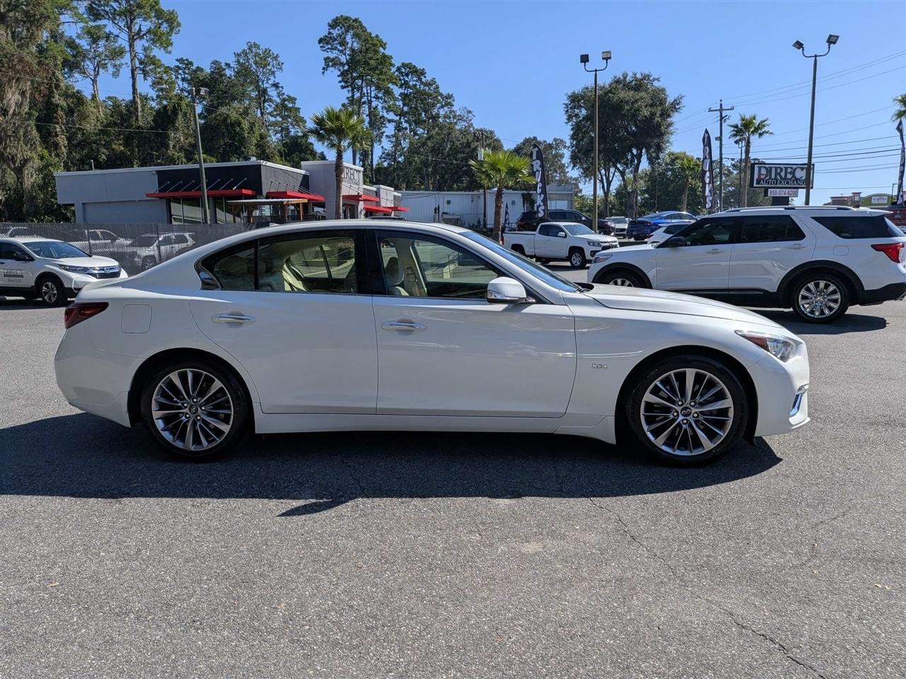 Infiniti Q50 3.0t LUXE 2018