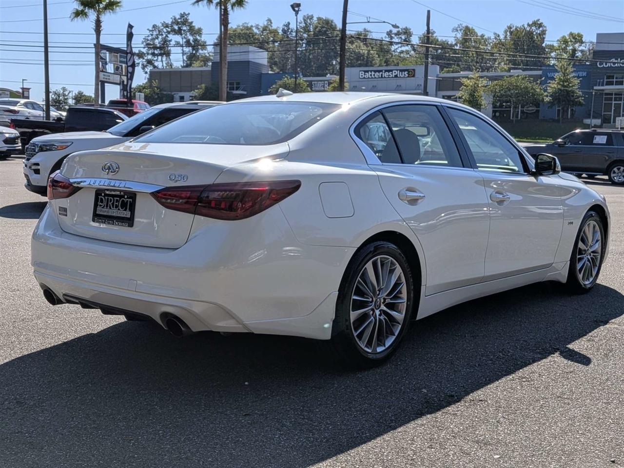 Infiniti Q50 3.0t LUXE 2018