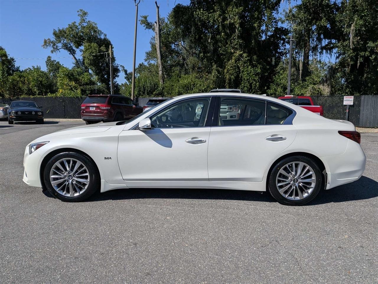 Infiniti Q50 3.0t LUXE 2018