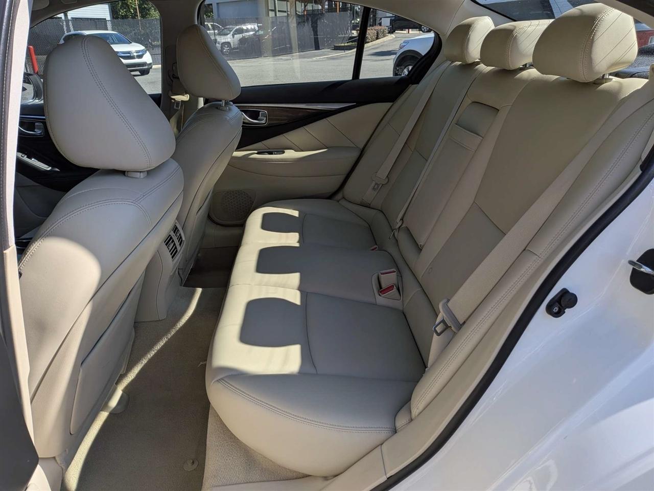 Infiniti Q50 3.0t LUXE 2018