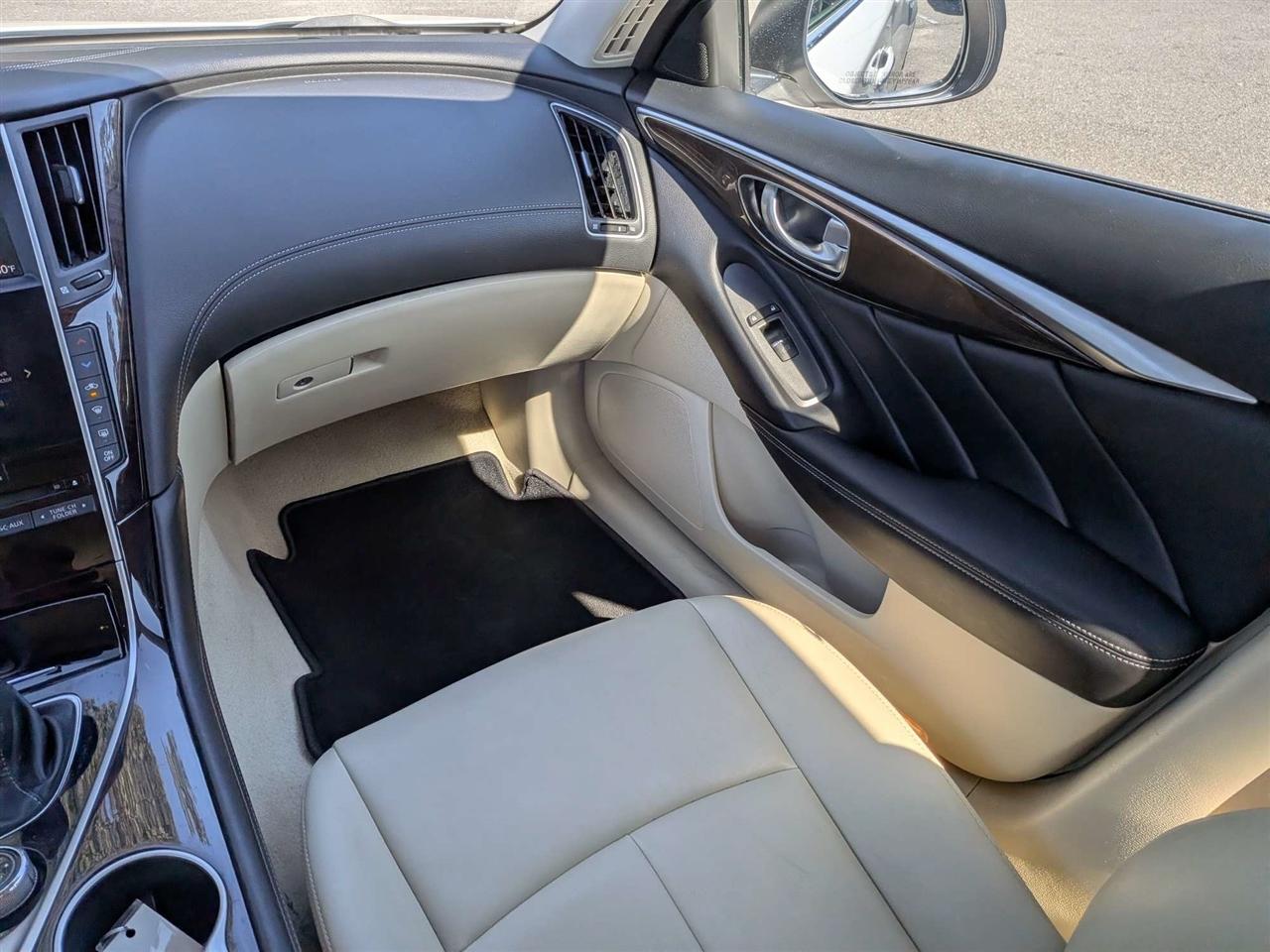 Infiniti Q50 3.0t LUXE 2018