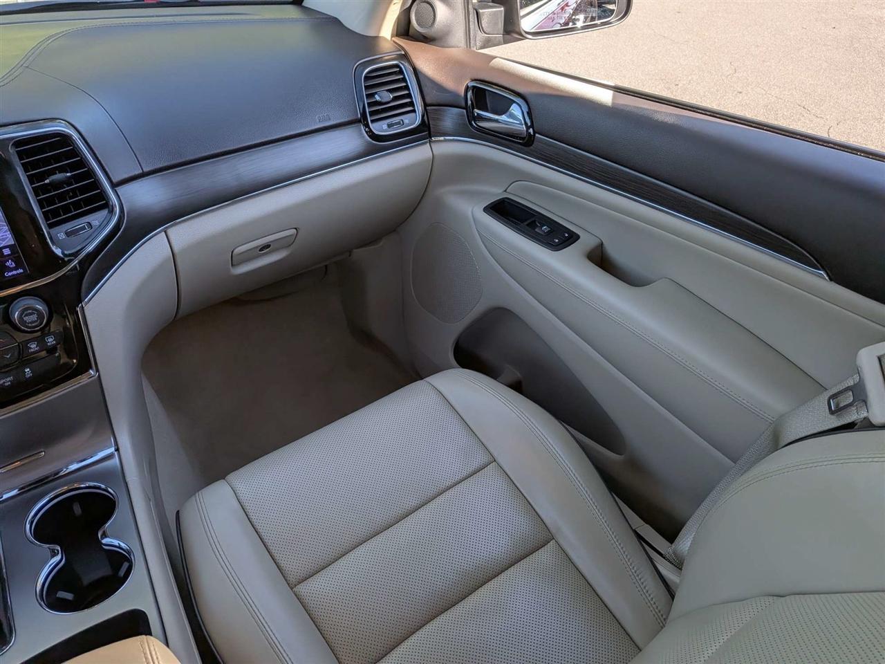 Jeep Grand Cherokee Overland 2WD 2019