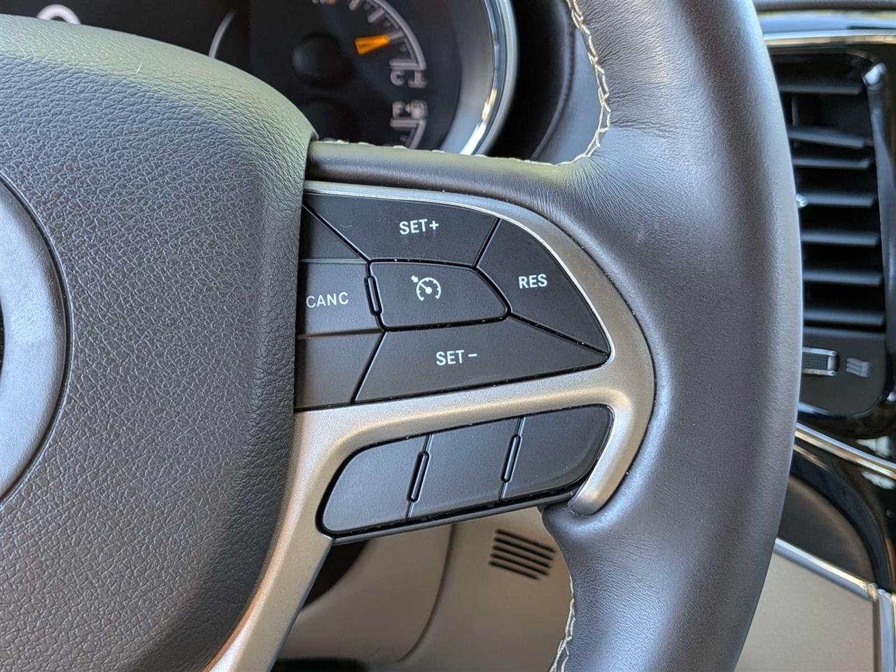 Jeep Grand Cherokee Overland 2WD 2019