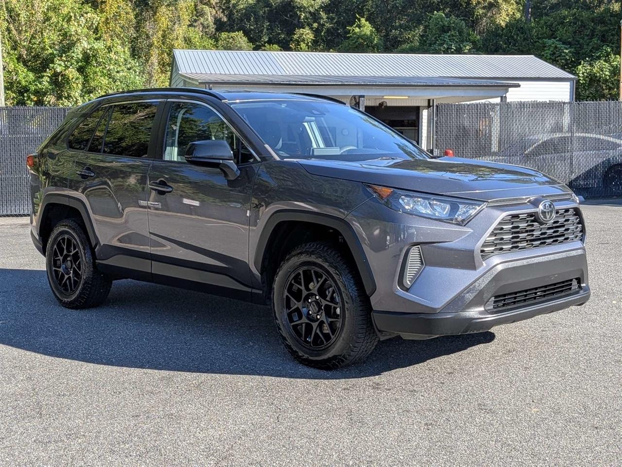 Toyota RAV4 LE 2021