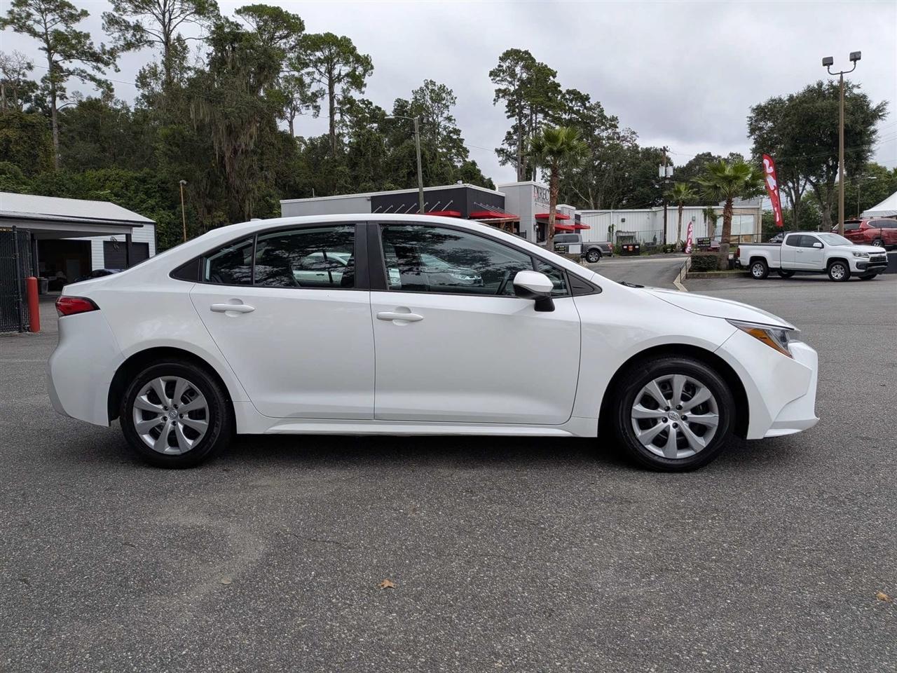 Toyota Corolla LE 2022