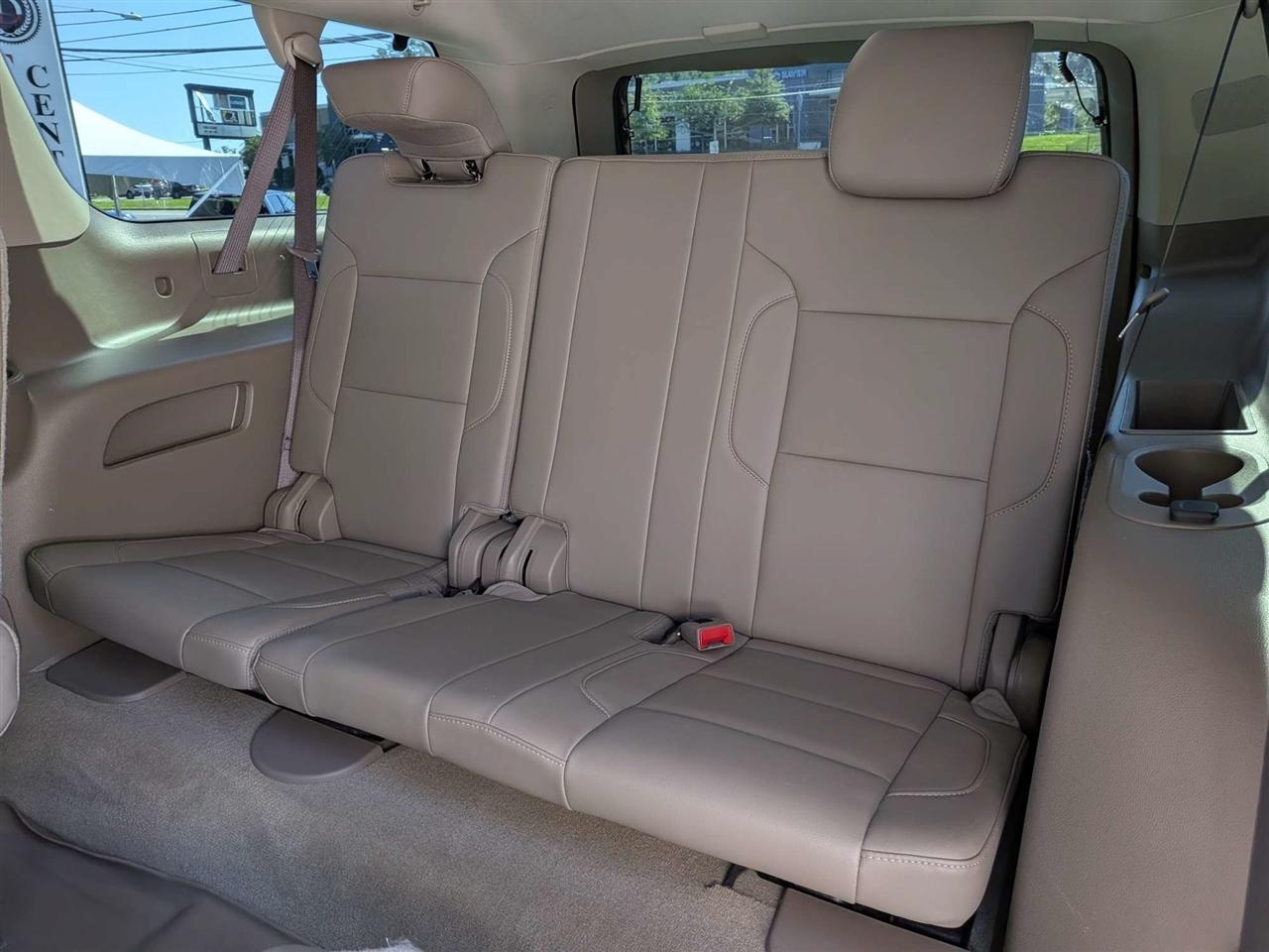 Chevrolet Suburban LT 2WD 2018
