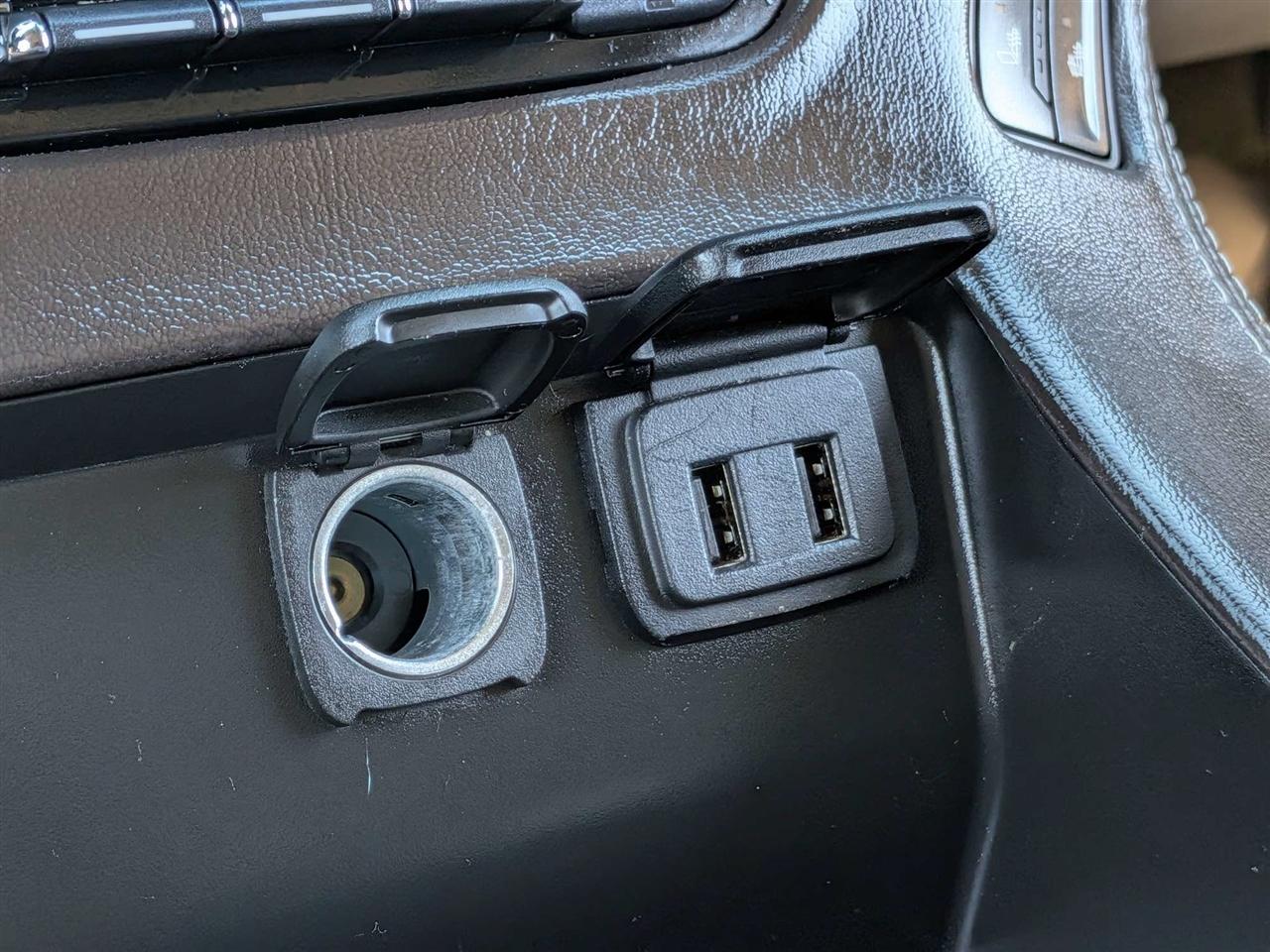 Chevrolet Suburban LT 2WD 2018