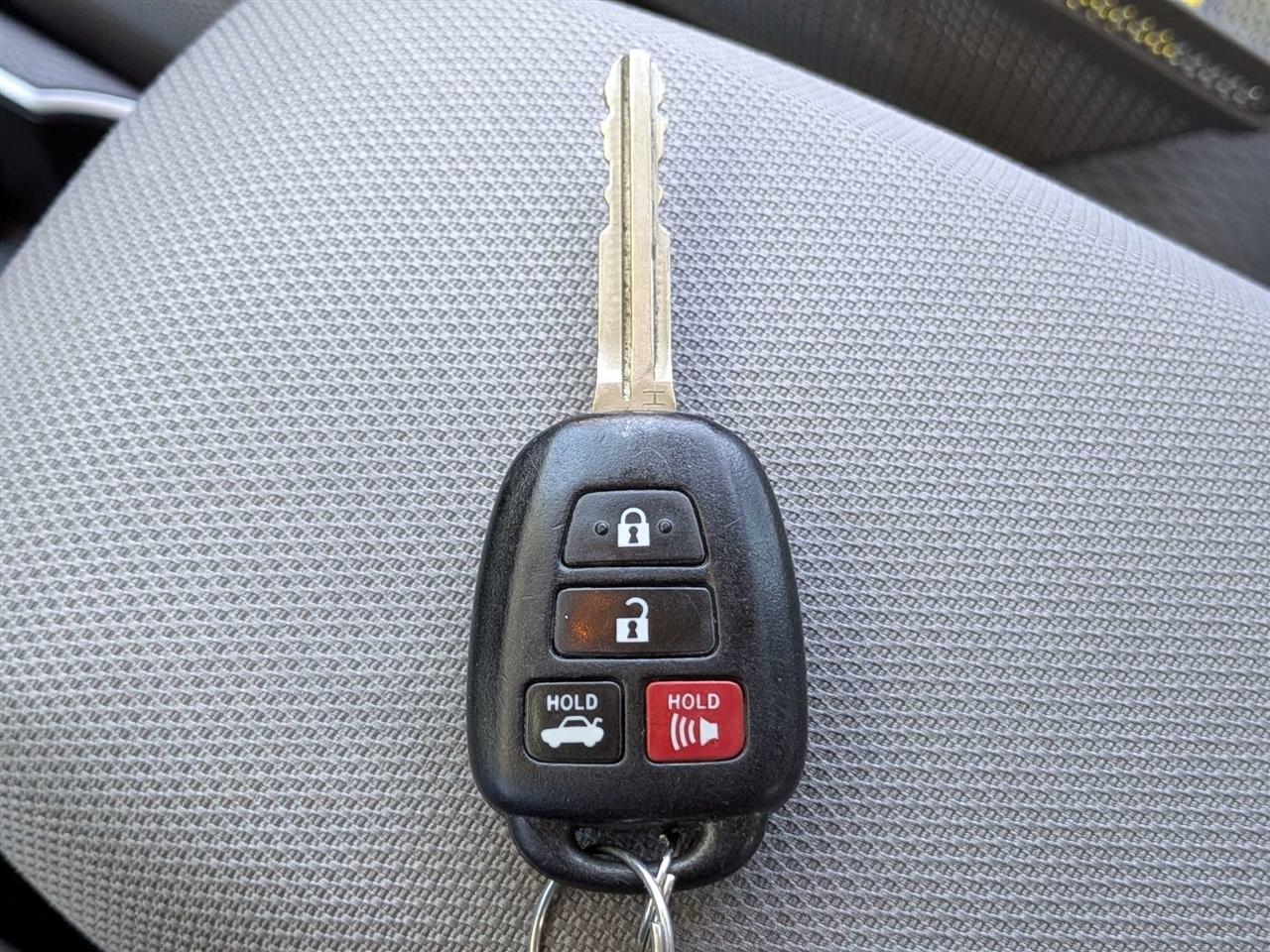 Toyota Corolla LE CVT 2016