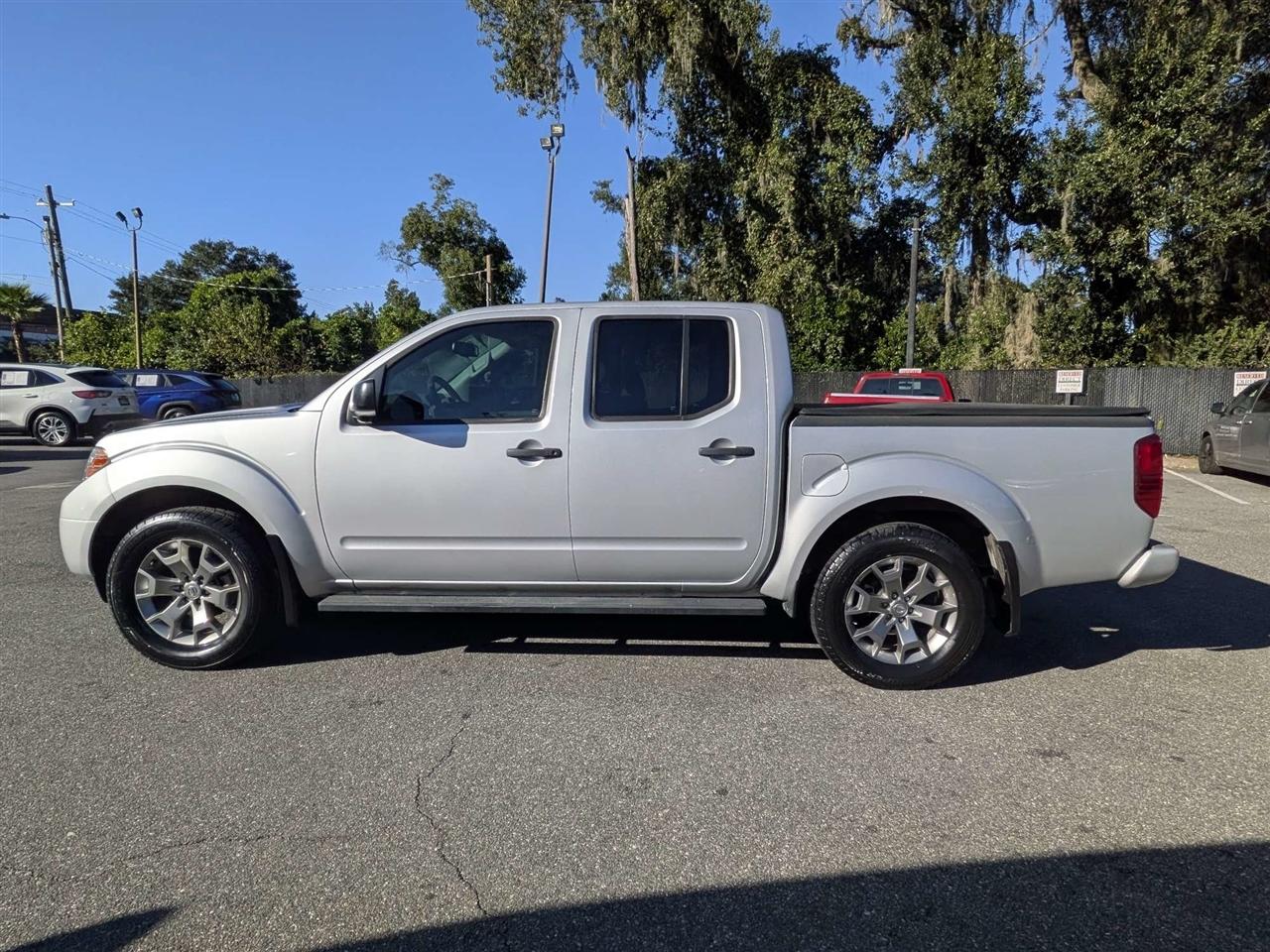 Nissan Frontier SV Crew Cab 4WD 2020