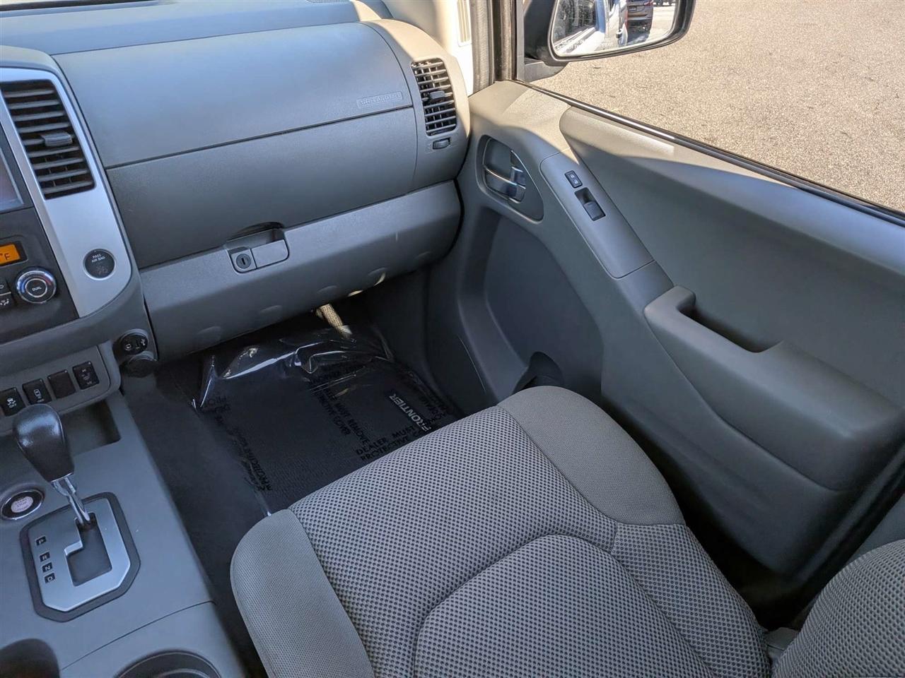Nissan Frontier SV Crew Cab 4WD 2020