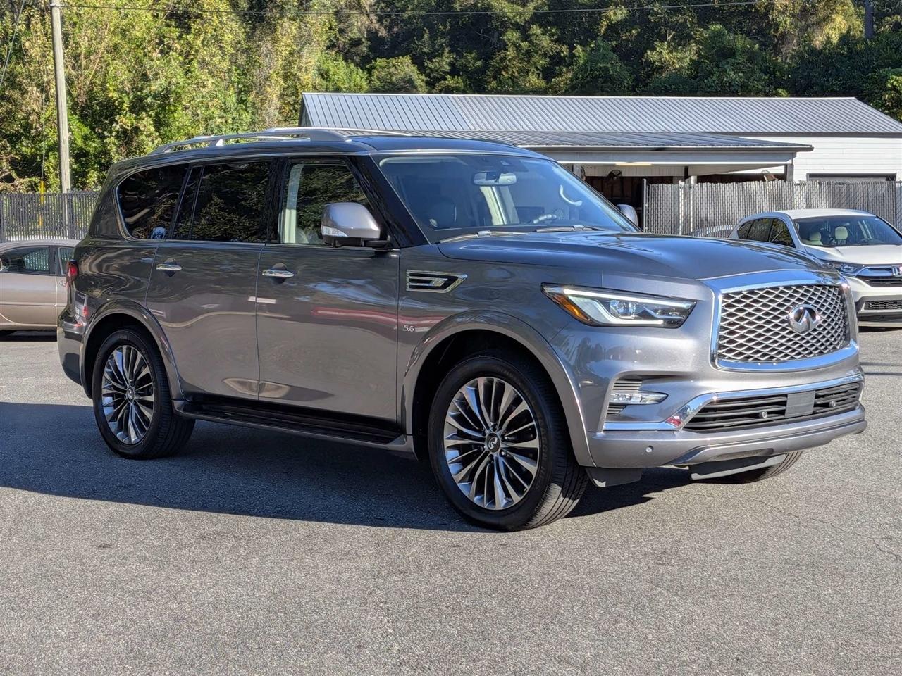 Infiniti QX80 LUXE 2019