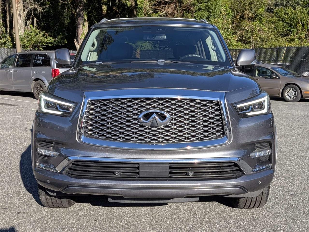 Infiniti QX80 LUXE 2019