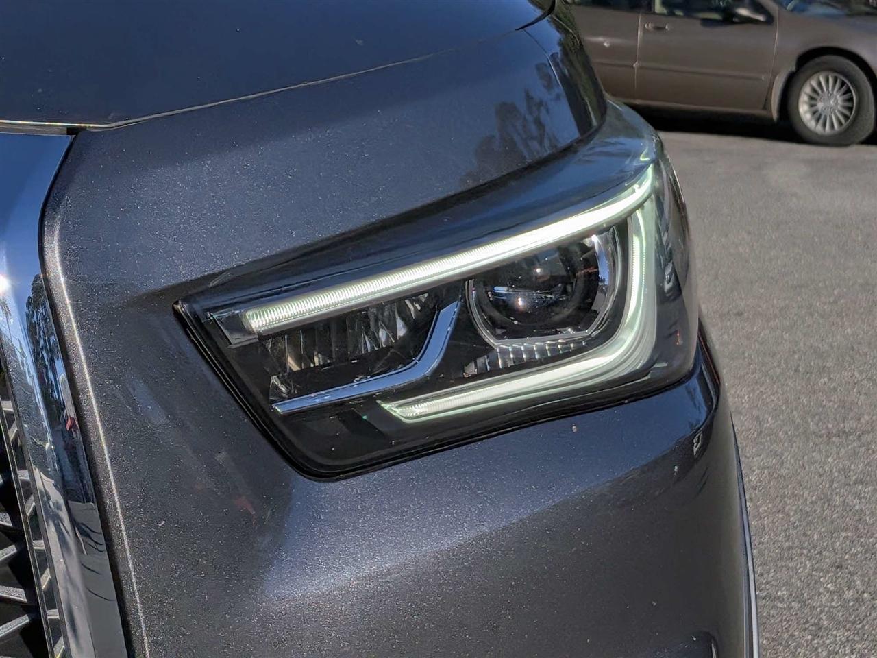 Infiniti QX80 LUXE 2019