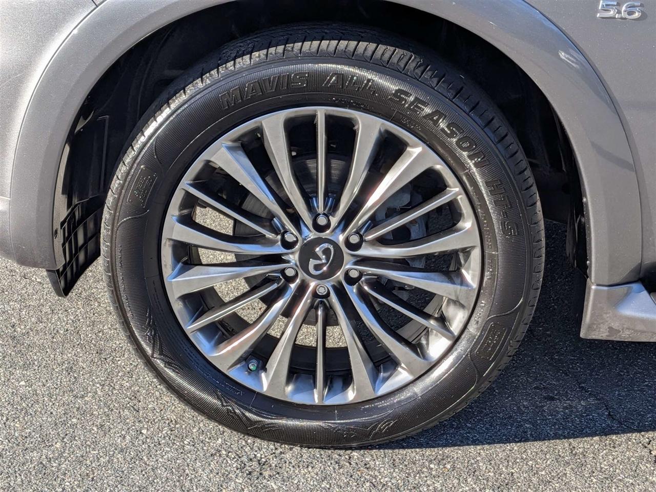 Infiniti QX80 LUXE 2019