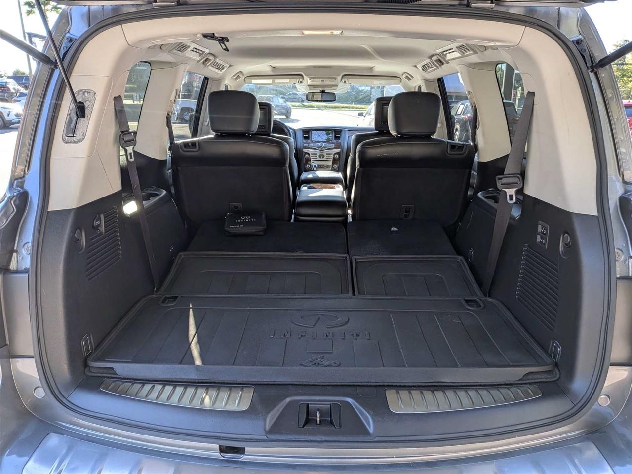 Infiniti QX80 LUXE 2019